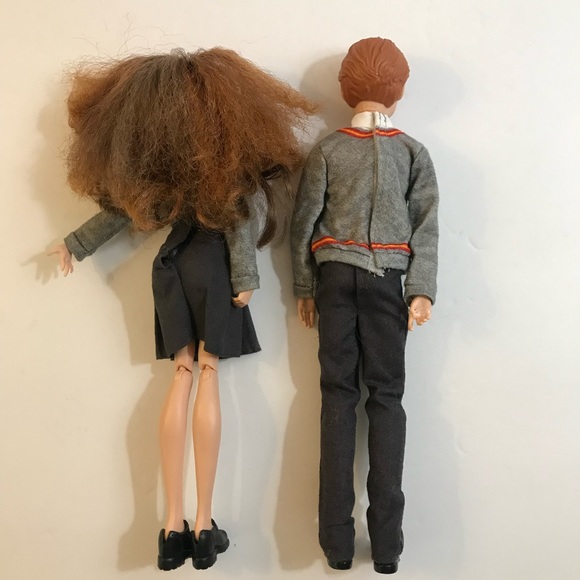 Mattel Harry Potter Hermione Granger and Ron Weasley Dolls - Picture 3 of 5